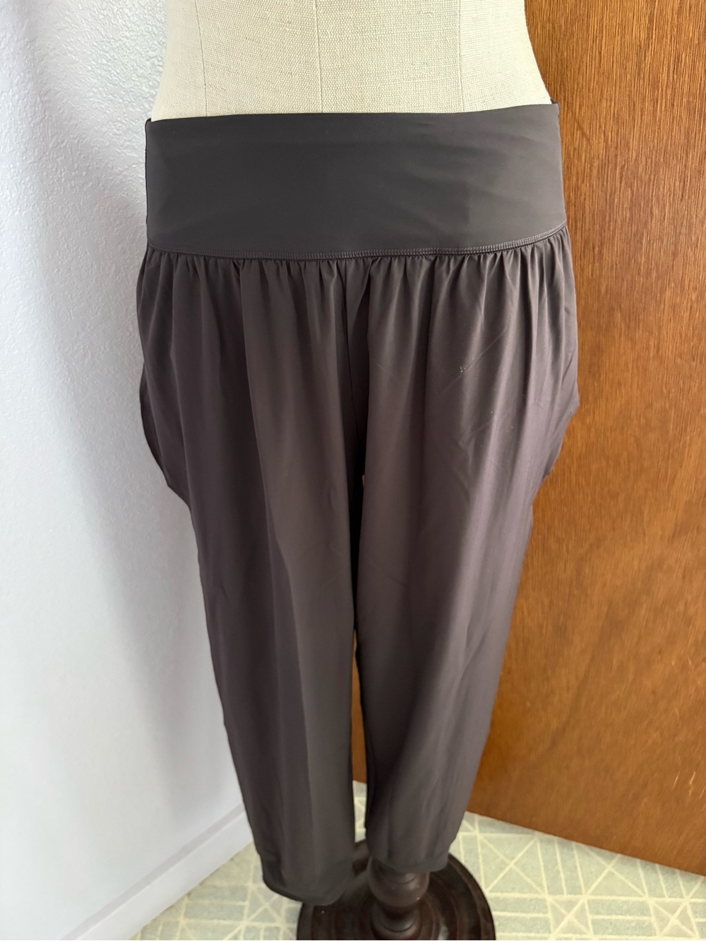 NEIWAI sz L Urban Sport Side Slit Joggers Pants Dark Gray